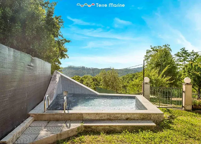 Pina Semesterbostad Riccò del Golfo di Spezia