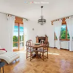 Pina Ferienhaus Riccò del Golfo di Spezia